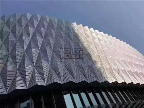 铝乐建材公司告诉大家快速买到高品质氟碳铝单板